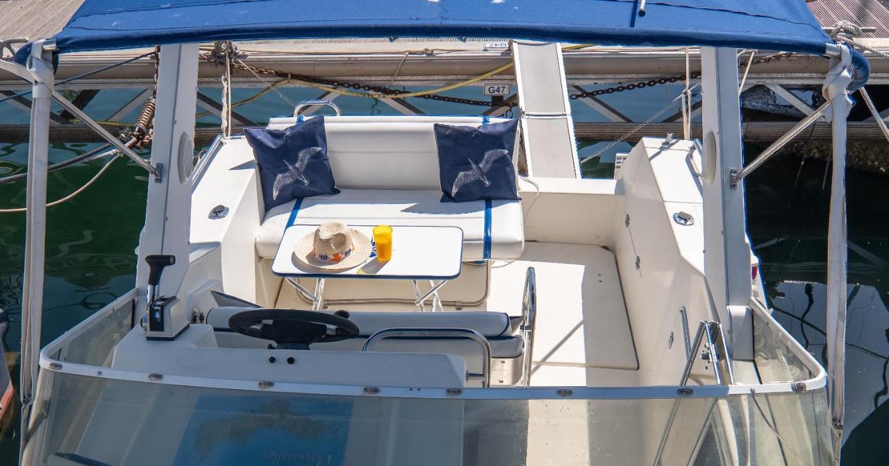 Hebergements Bateaux A Quai Porquerolles Exteriér fotografie