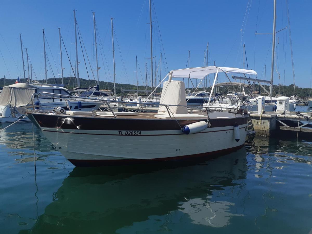 Hebergements Bateaux A Quai Porquerolles Exteriér fotografie