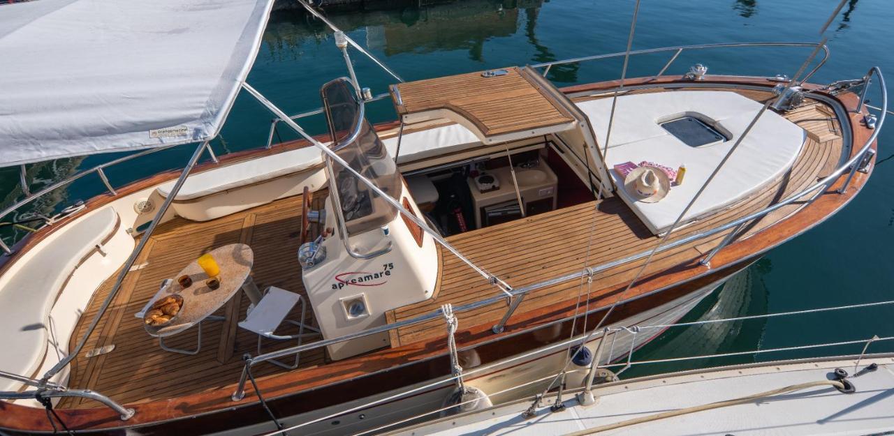 Hebergements Bateaux A Quai Porquerolles Exteriér fotografie